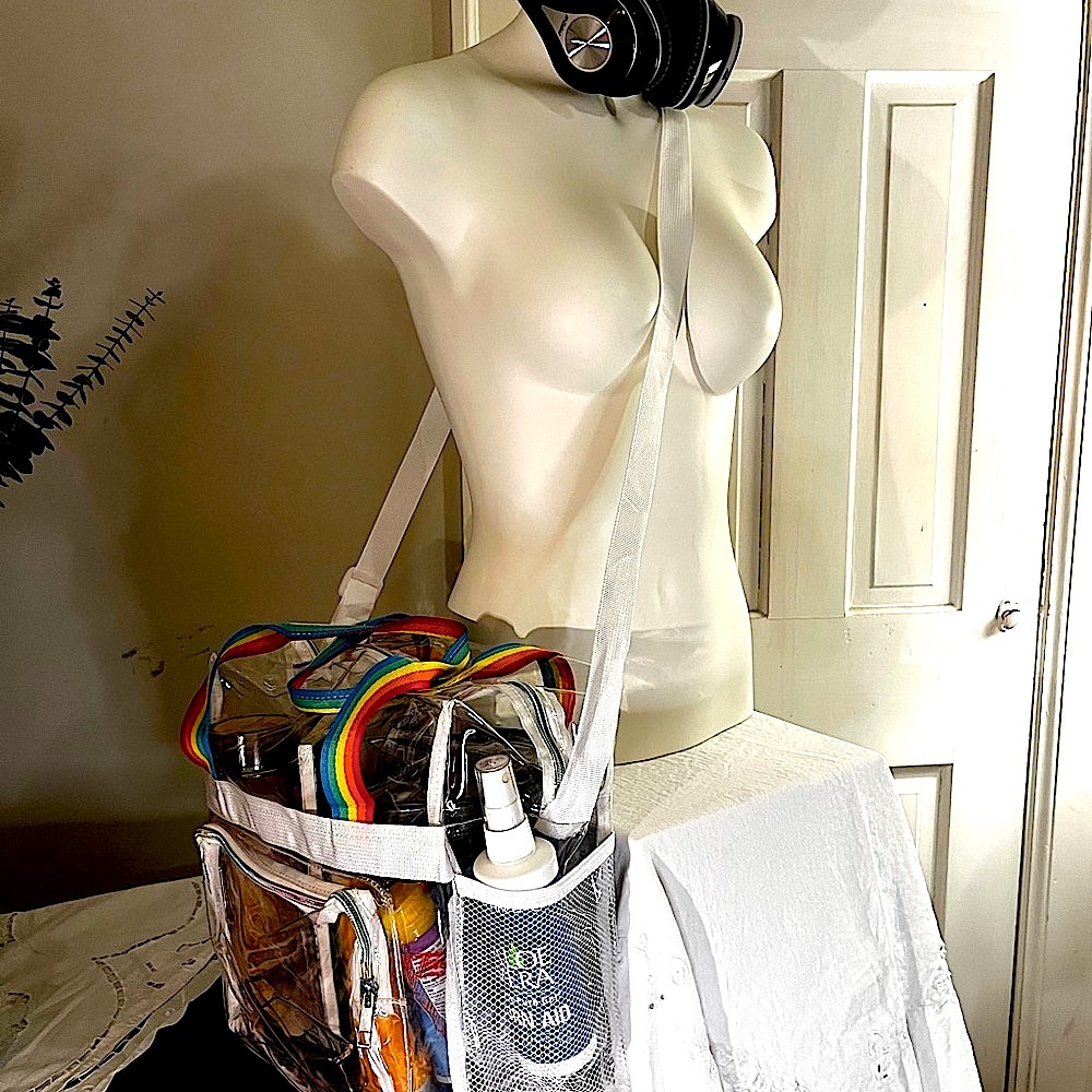 Clear plastic tote with rainbow handle & crossbody strap 🌈🏖️☀️🌊😫